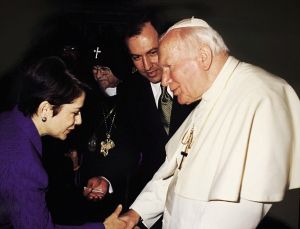 3932AB6300000578-3834282-Nouneh_meeting_Pope_John_Paul_II_in_1995-a-43_1476371392460